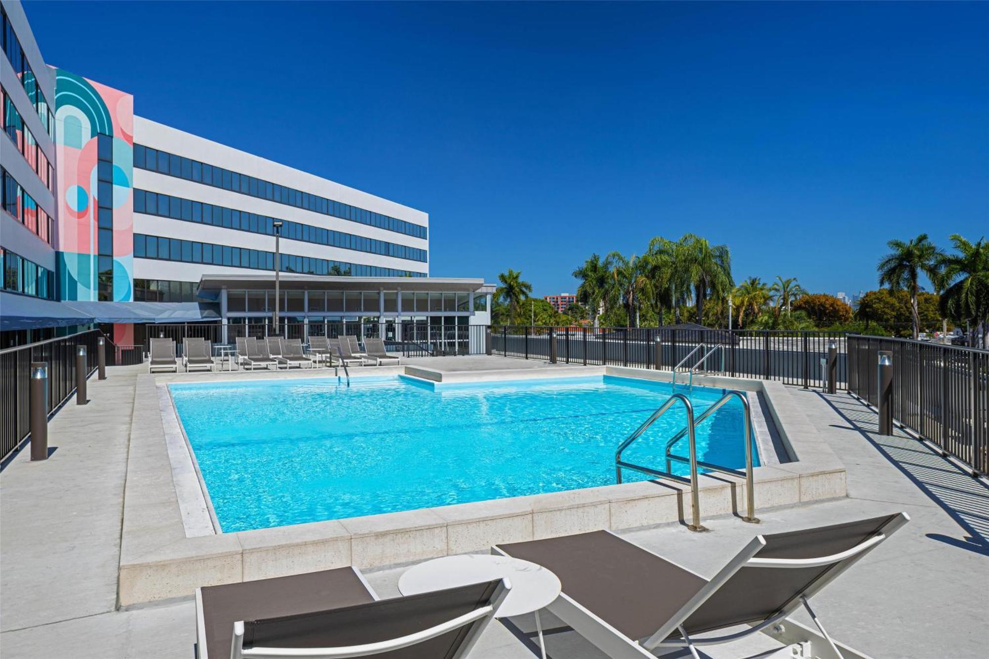 Sonesta Airport Hotel