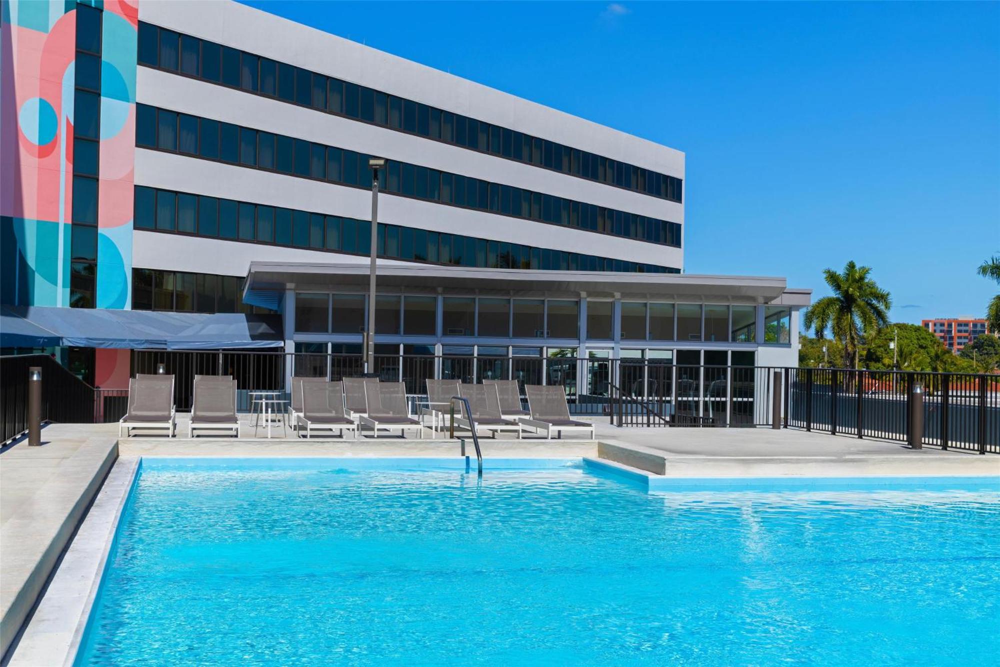 Sonesta Airport Hotel 4*